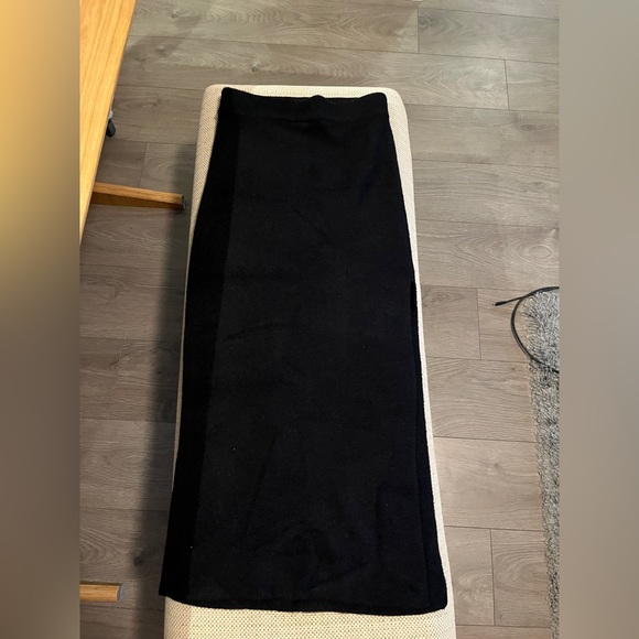 Aritzia | Wilfred Free New Knit Slit Skirt XS - Picture 2 of 3